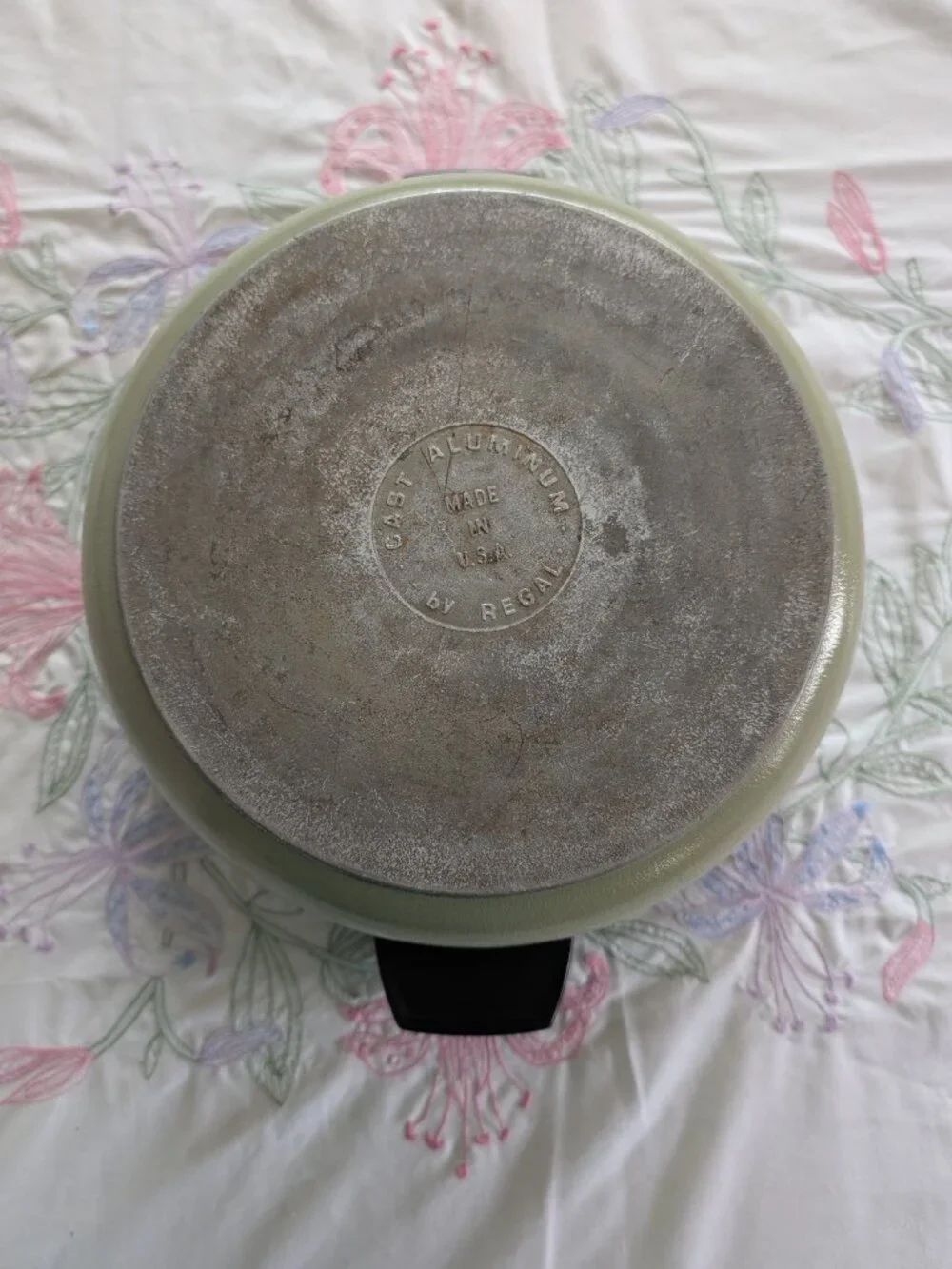 VTG Regal Ware Avocado Green Dutch Oven w/ Fire-King Green Tulip Flower Lid MCM